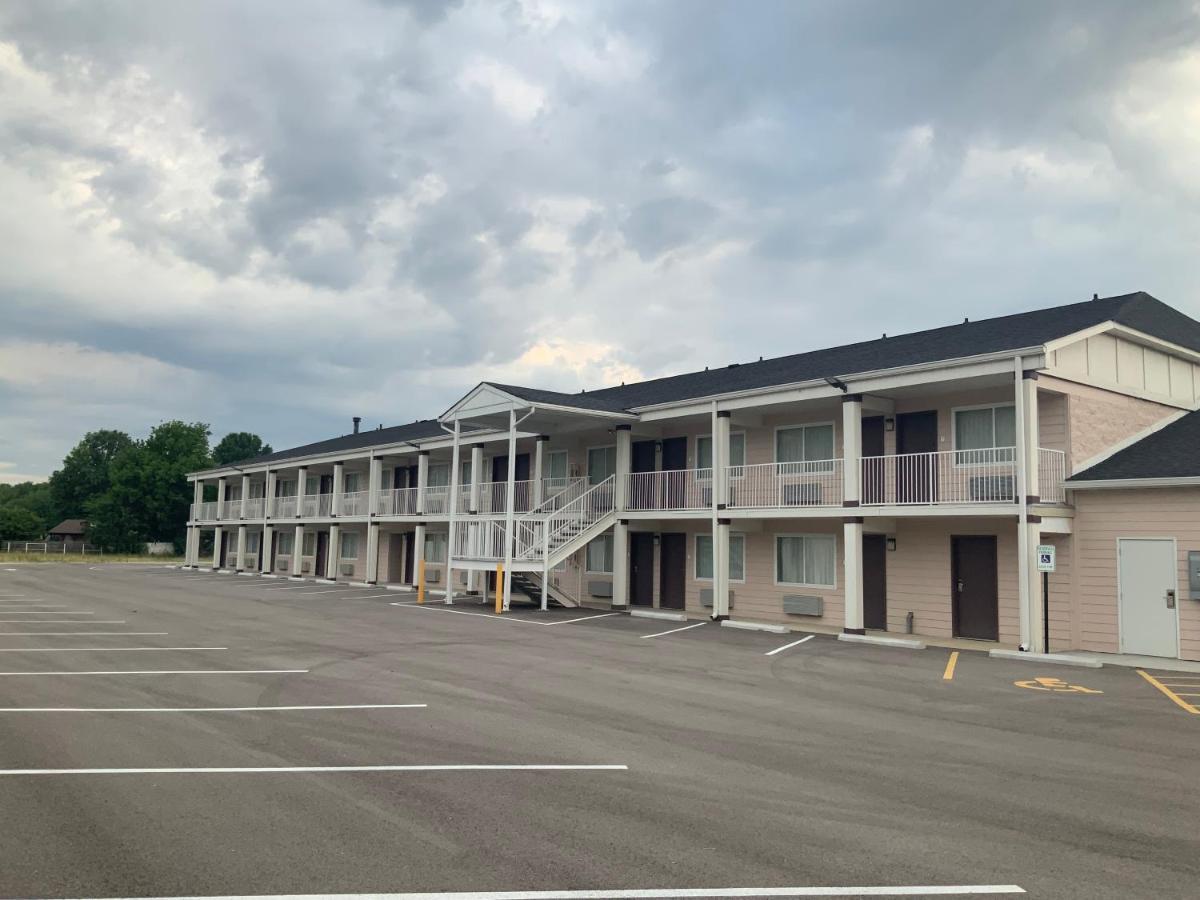 Days Inn By Wyndham Troy Il 외부 사진